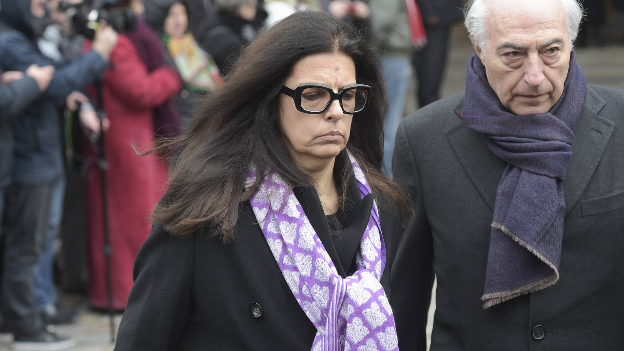 lorealin-varisi-100-milyar-dolarlik-servete-sahip-ilk-kadin-oldu-hjp1