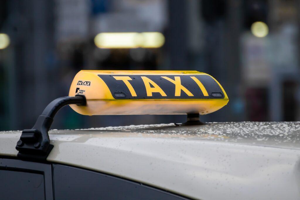 TAXİ