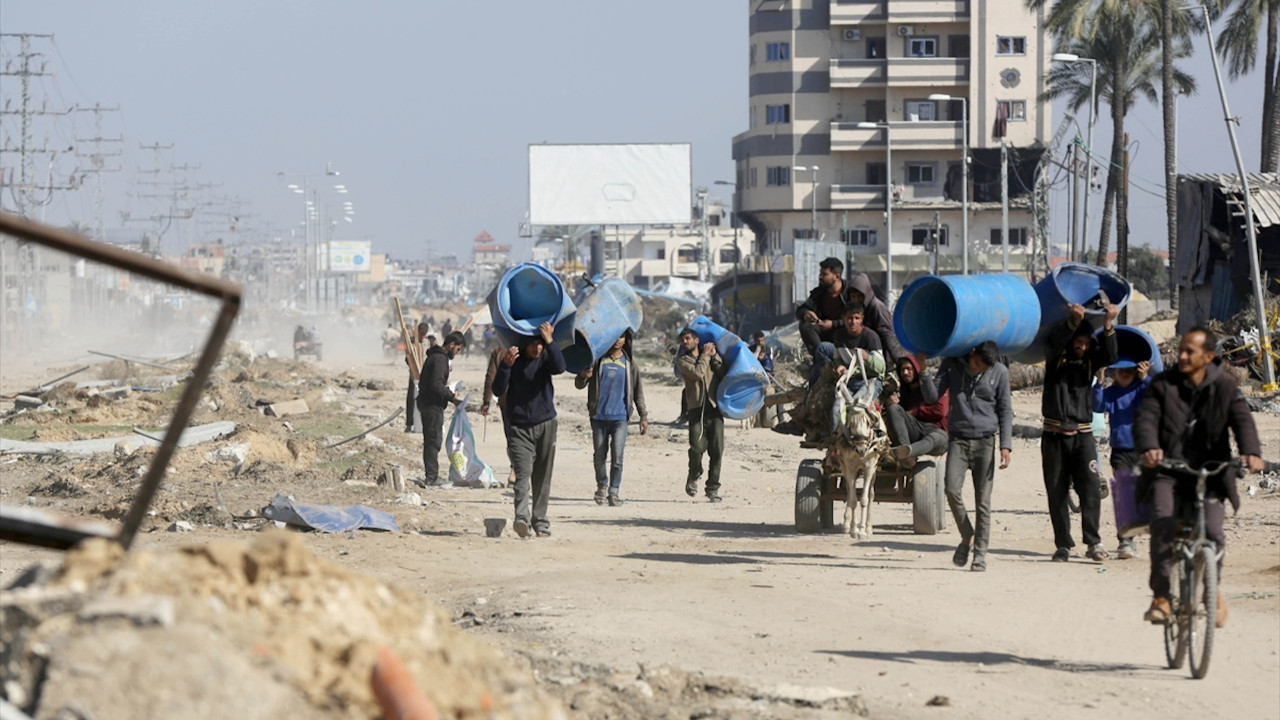 israilin-gazzeye-duzenledigi-saldirilarda-oldurulenlerin-sayisi-25-bin-105e-yukseldi-5prb