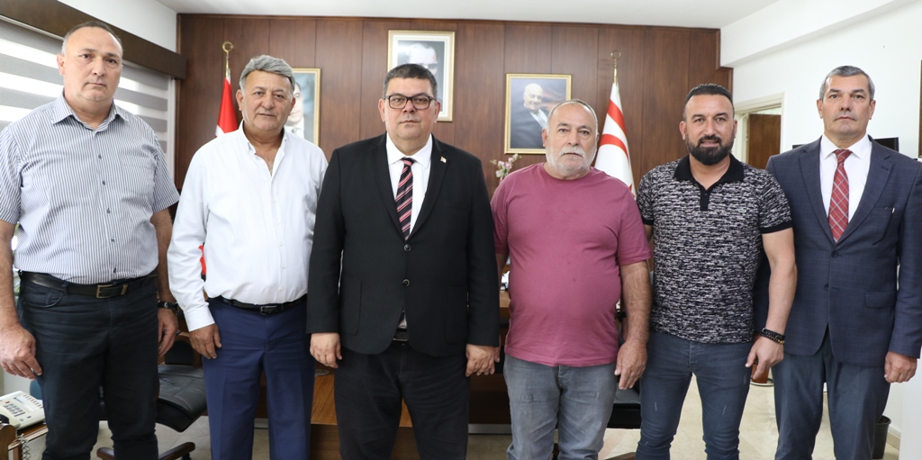 maliye-bakani-berova--muhtarlarin-sorun-ve-beklentilerini-dinledi