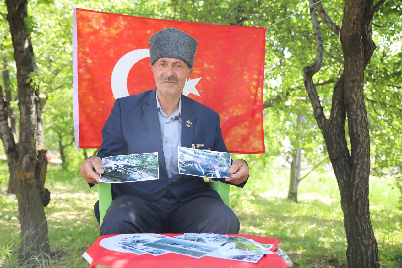 "Efsane tank"ın şoförü, yaşadıklarıyla gurur duyuyor