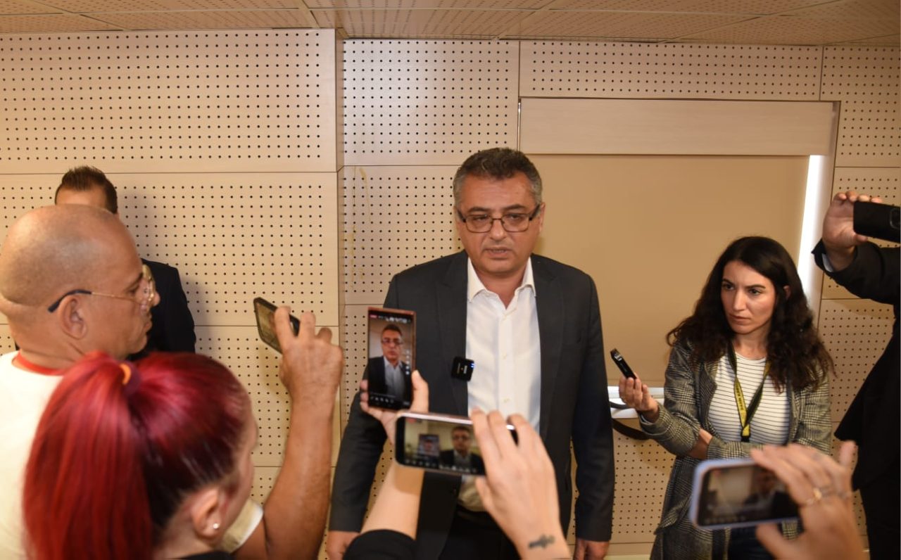 a7c6ced1-ed15-44c3-bc06-fb6d359f5bec