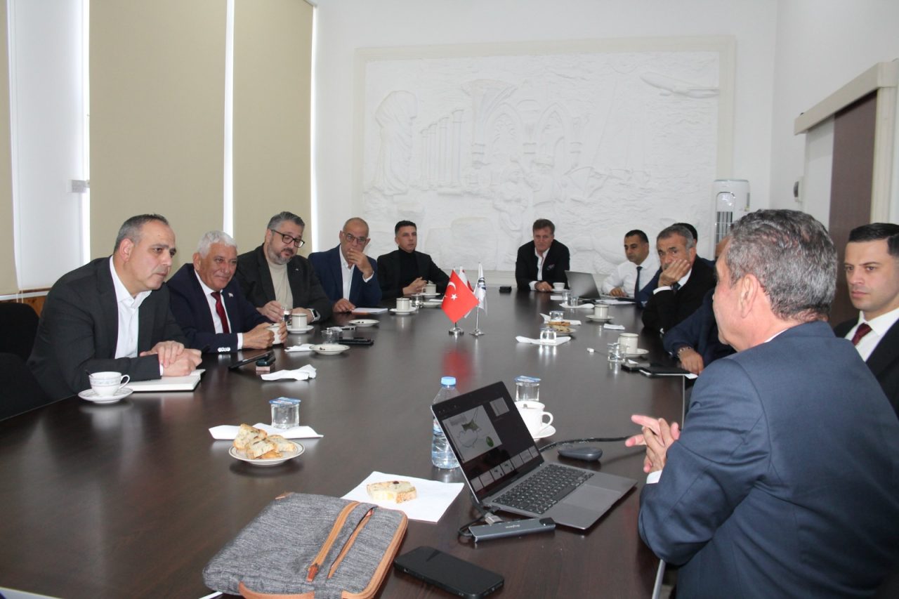 380662e4-9749-4a7b-8df8-2a3474ec2f09