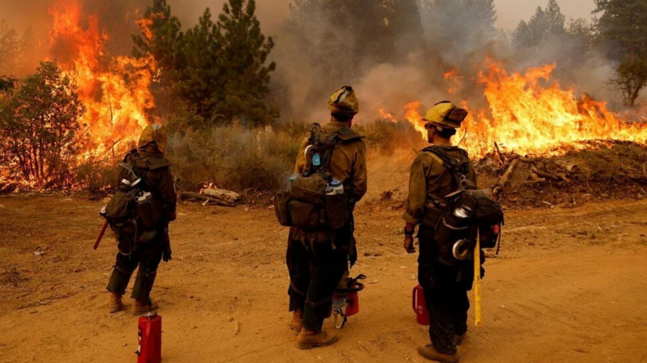 calfornianin-guneyinde-siddetli-ruzgarlarin-yeni-yanginlari-tetiklemesinden-korkuluyor-8yjc.jpg