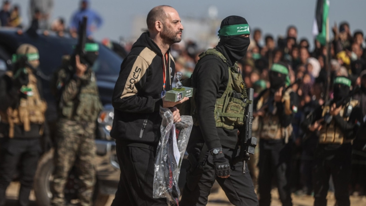 tel-avivin-gazzedeki-10-israilli-esire-karsilik-ateskesin-60-gun-uzatilmasini-onerdigi-bildirildi-pxcc