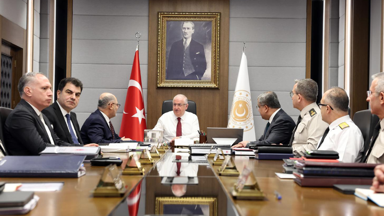 sınır ötesindeki birlik komutanları