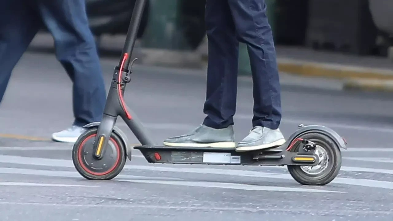 Elektrikli scooterlerin trafikte hangi kurallara uyması gerek
