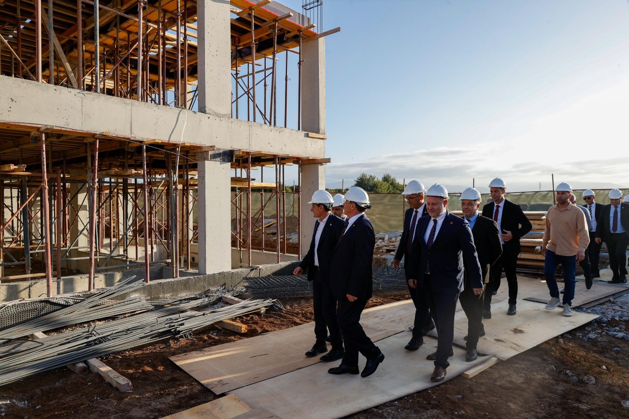 WhatsApp Image 2025-10-28 at 12.37.51 WhatsApp Image 2025-10-28 at 12.37.51