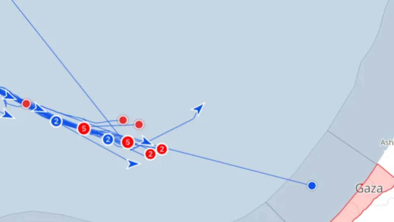 israil-ablukasini-delen-tek-gemi-sumud-filosundan-mikeno-gazze-karasularina-giris-yapti-luje