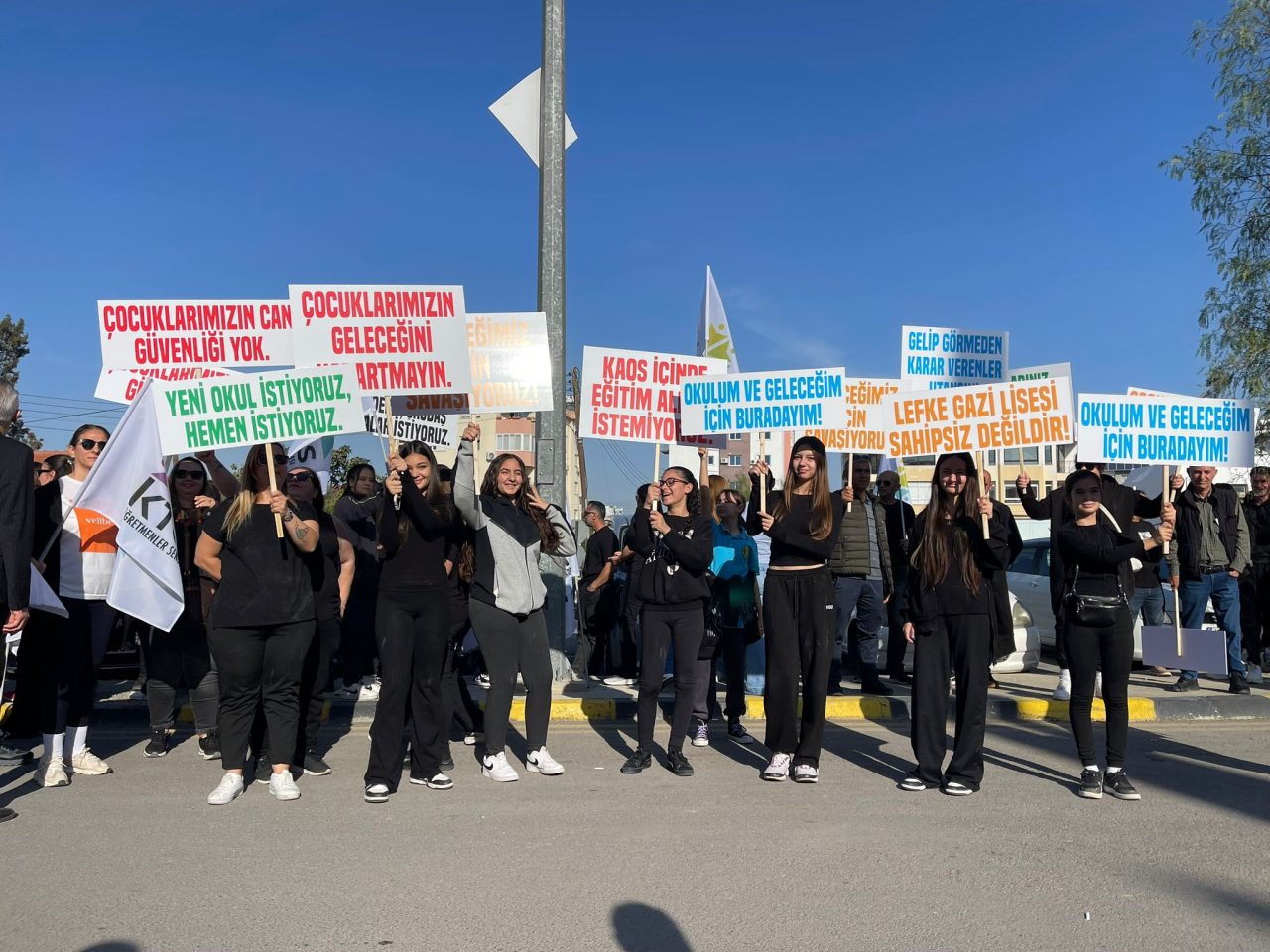 584467104_1297878922357037_5188197725134631033_n