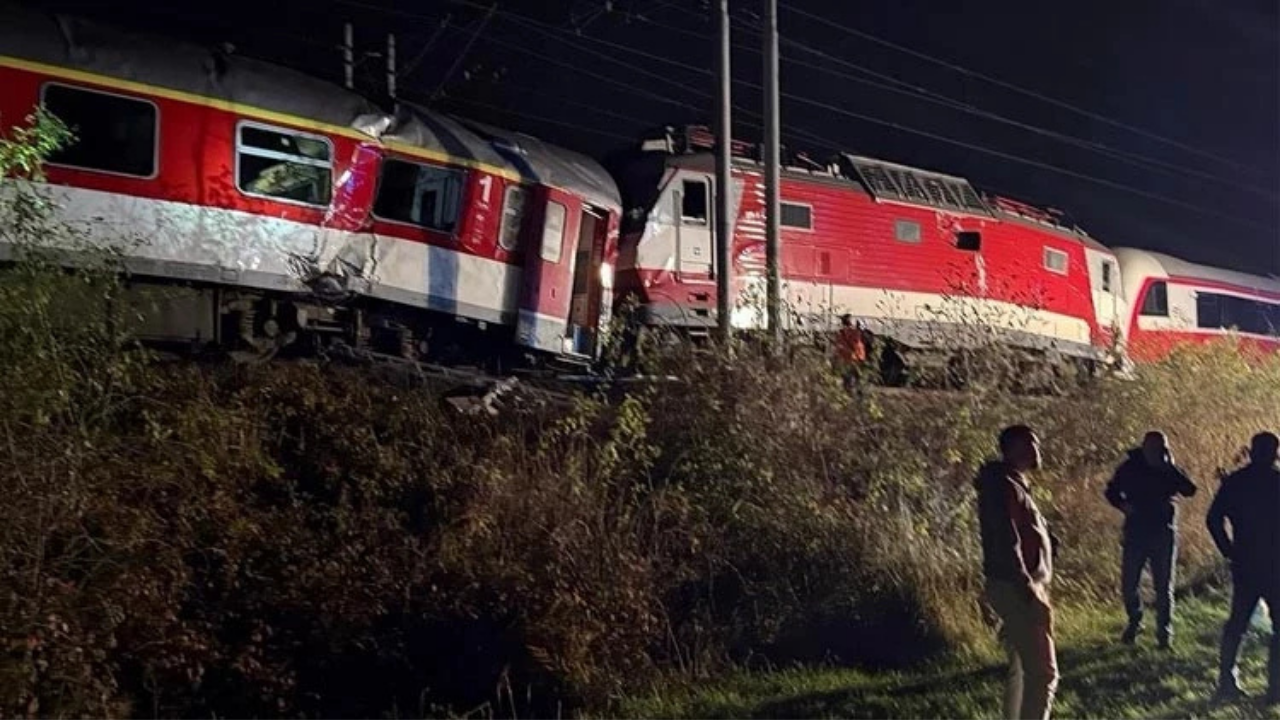 slovakyada-trenler-carpisti-en-az-18-yarali-0xzm slovakyada-trenler-carpisti-en-az-18-yarali-0xzm